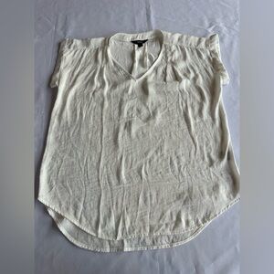 Simply Vera Vera Wang Cream Sleeveless Blouse Size Medium